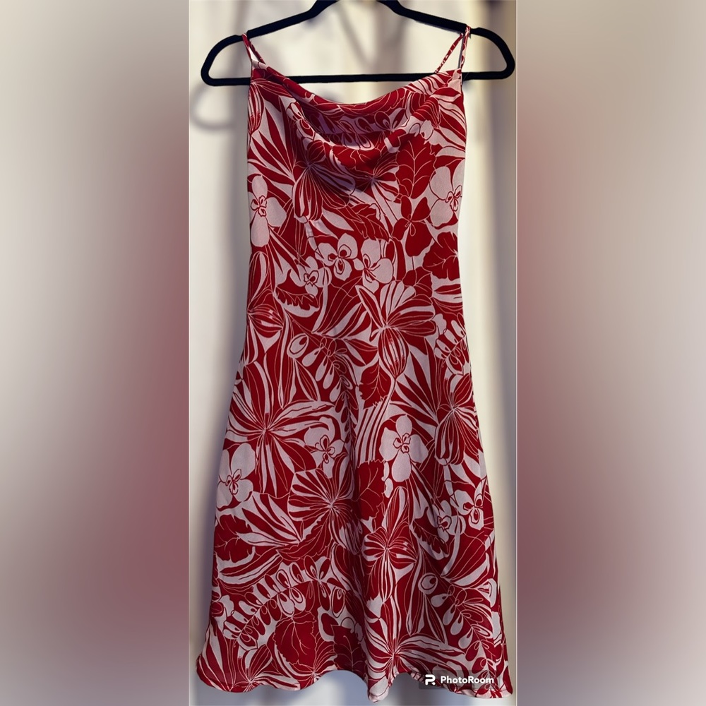 Vintage Red and White Flower Dress. Spaghetti Strap, tie on back.